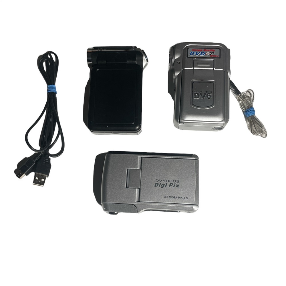 LOT OF 3 NO NAME BRAND MINI DV CAMCORDERS UNTESTED FOR PARTS REPAIR W/ PLUG